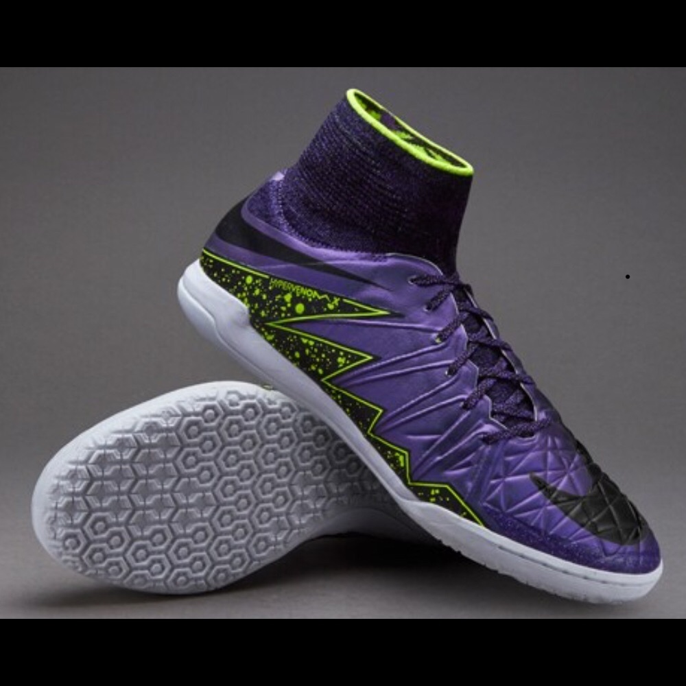 NIKE Hypervenom X